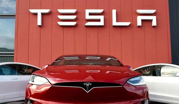 Акції компанії Tesla просіли (Фото: google)