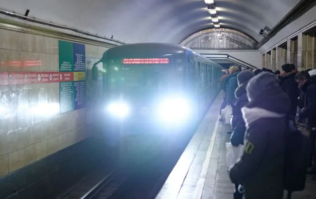 Київське метро переповнене