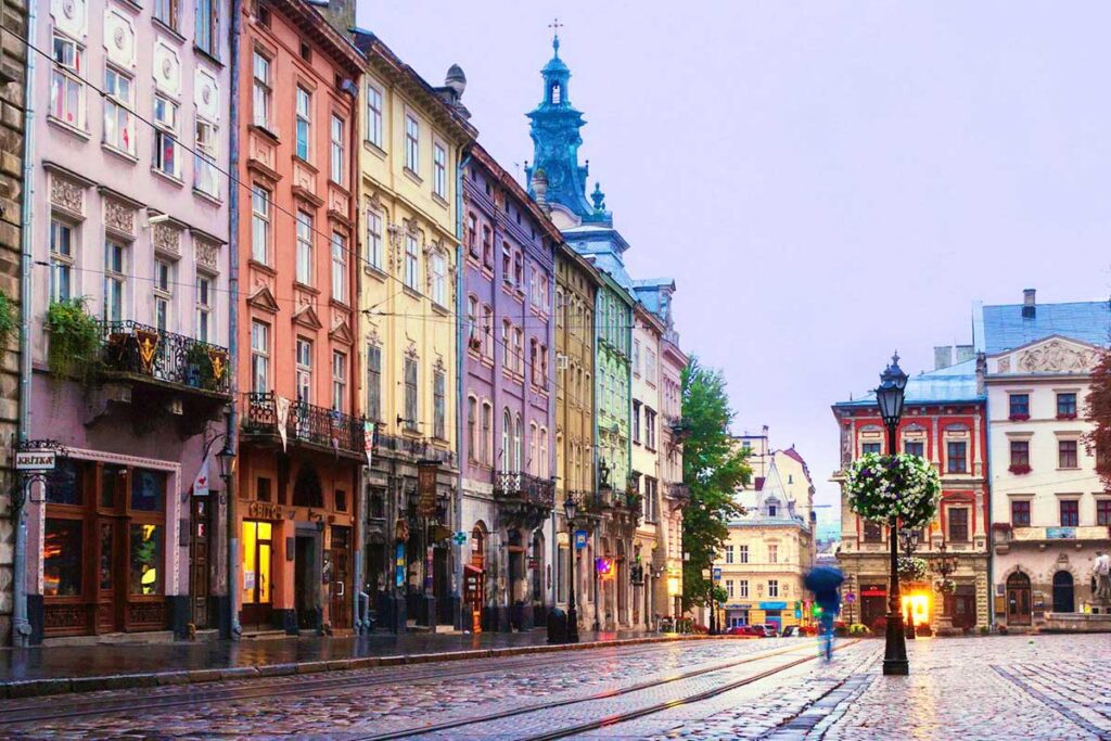 Площа Ринок, Оперний театр та інше: топ-10 чарівних місць Львова (Фото: google)
