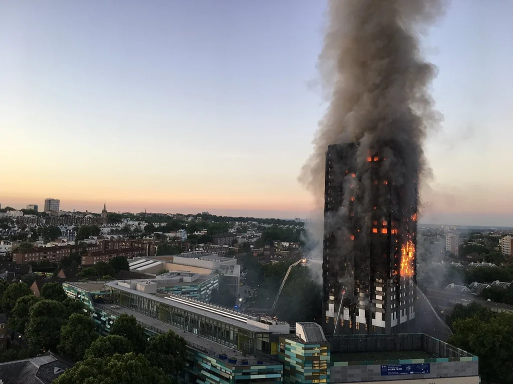 Пожежа в Grenfell Tower (Фото: google)