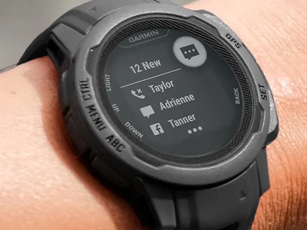 Garmin готується до випуску нової моделі смартгодинника Instinct 3 із сонячною зарядкою (Фото: google)