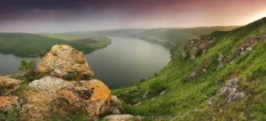 Найкрасивіші каньйони України: де шукати дикий відпочинок і натхнення