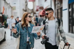 Тренди подорожей 2026: від книжкових маршрутів до подорожей трьох поколінь