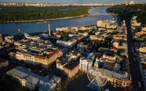 Консолідація розрізненого бізнесу: Чому створення КІФ є найбільш ефективним інструментом управління активами у 2026 році